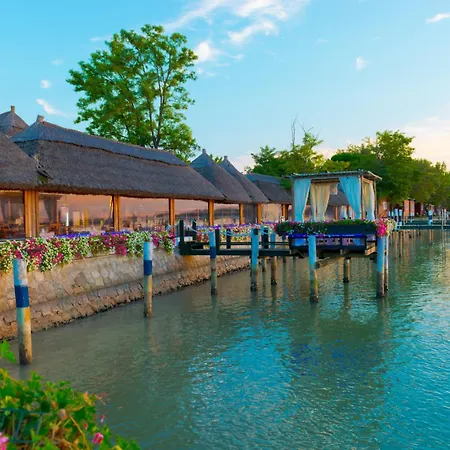 Complesso Solarium דירה ביביונה