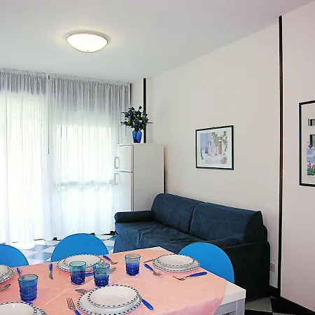 Complesso Solarium דירה ביביונה